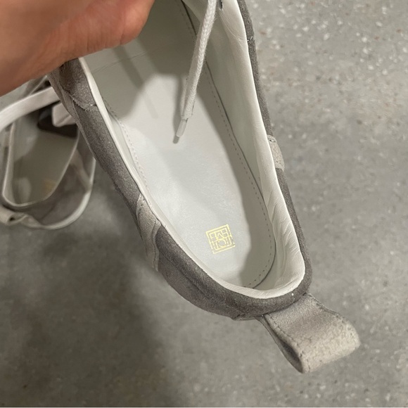 NEW Totême Debossed-Monogram Detail Low-Top Sneakers womens EU40 - Picture 5 of 8